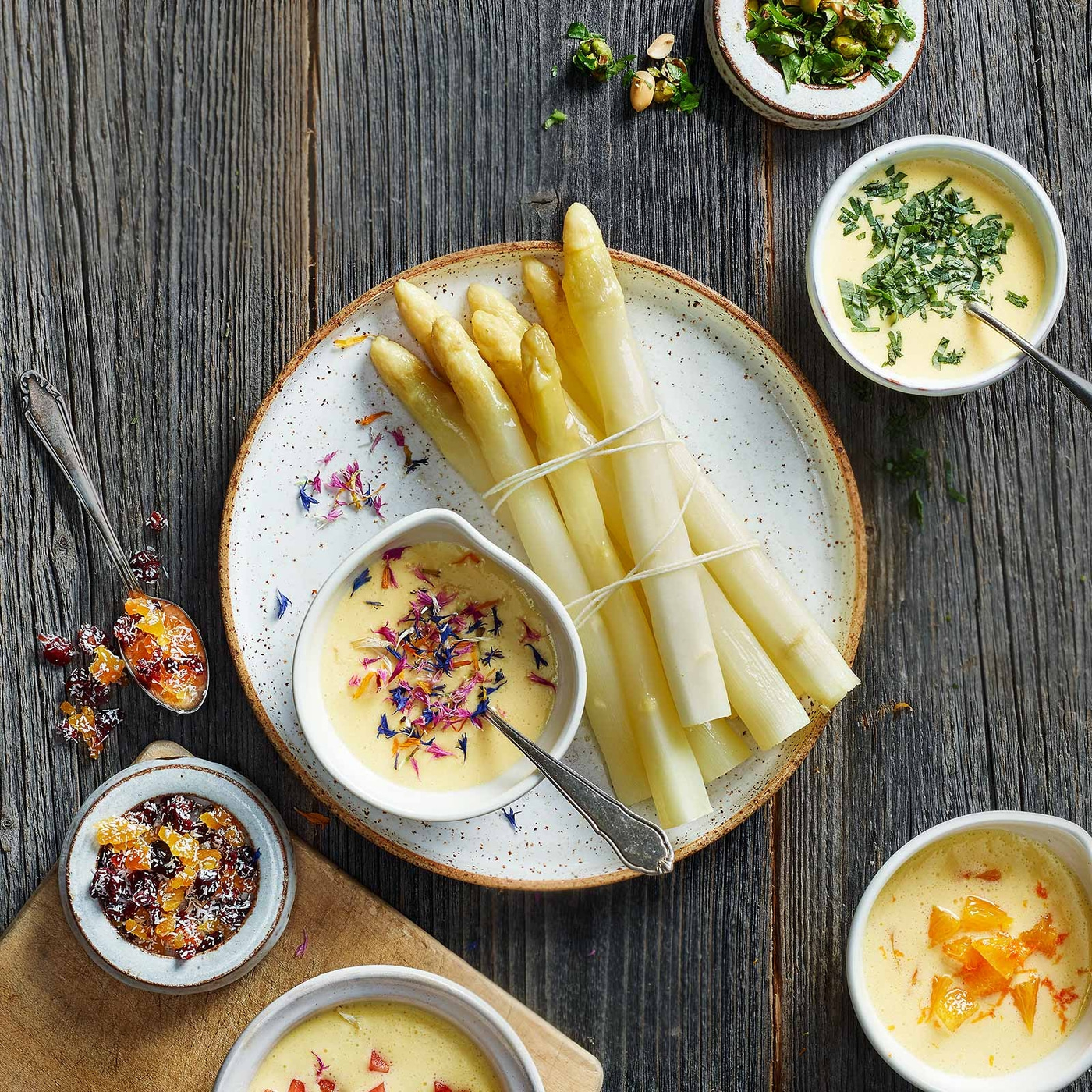 Asperges et sauce hollandaise