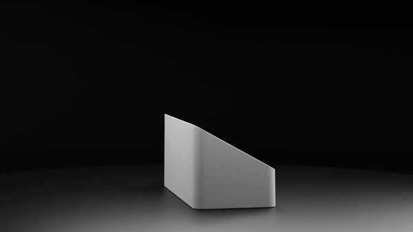 Graue, schräge Box vor schwarzem Hintergrund, minimalistisch, 3D-Rendering, Studioaufnahme