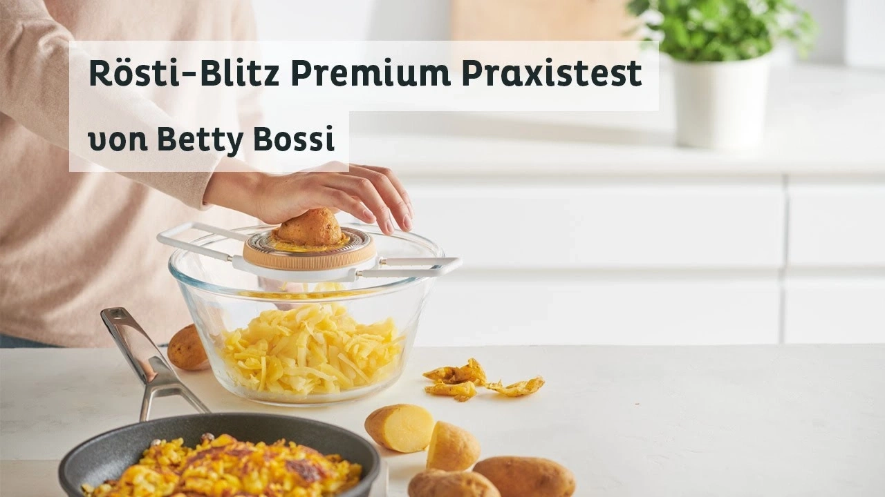 Rösti-Blitz Premium Praxistest von Betty Bossi, Kartoffeln werden gerieben.