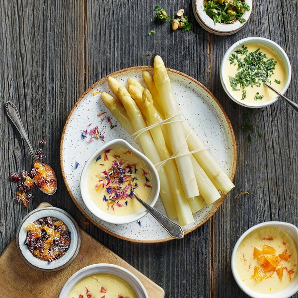 Asperges et sauce hollandaise
