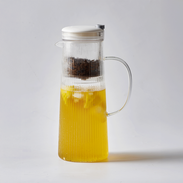 Betty Bossi Glaskrug Eistee mit Sieb und Deckel, 1.3 Liter