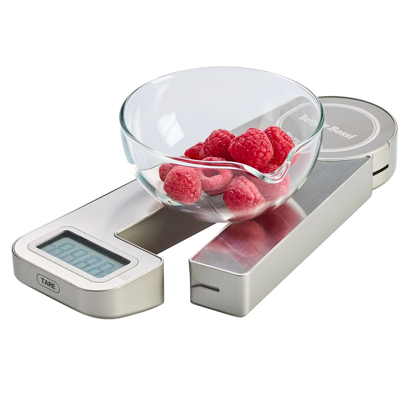 Waage mit Himbeeren in einer Glasschüssel, bereit zum Wiegen.