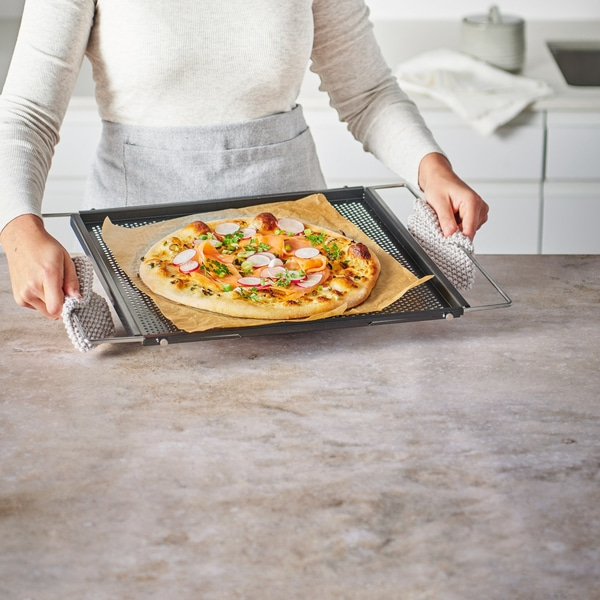Plaque à pâtisserie Betty Bossi, perforée, extensible 40-68 cm
