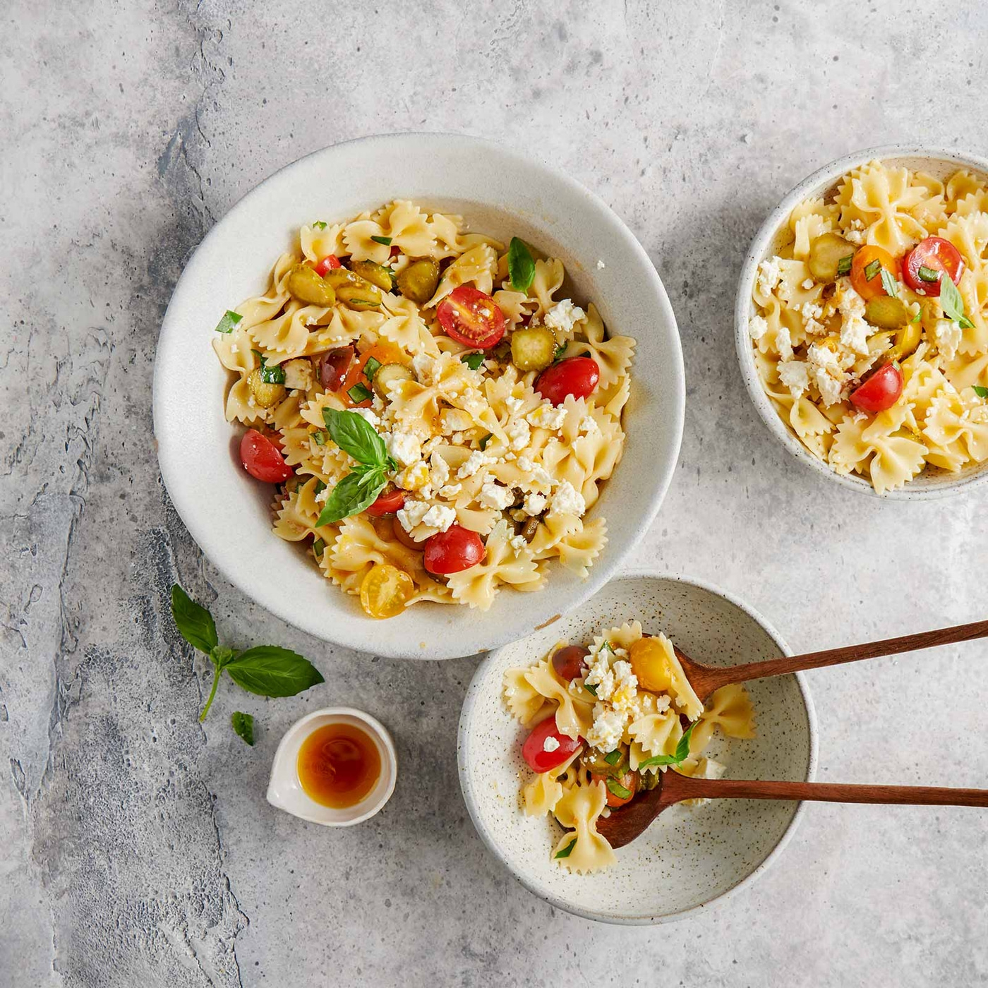 Pastasalat mit Tomaten