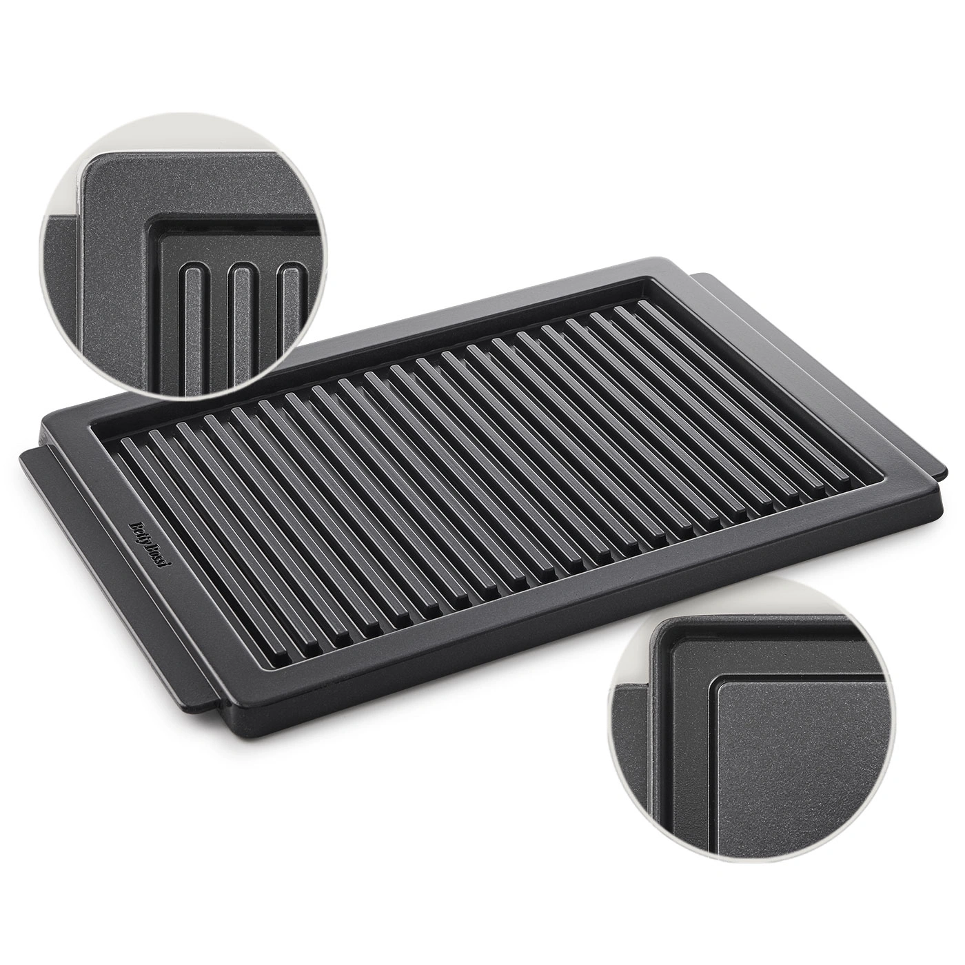 Grille de barbecue noire avec rainures et détails, gros plans des coins.