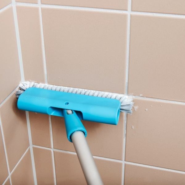 Betty Bossi Fugenbürste mit Teleskopstiel