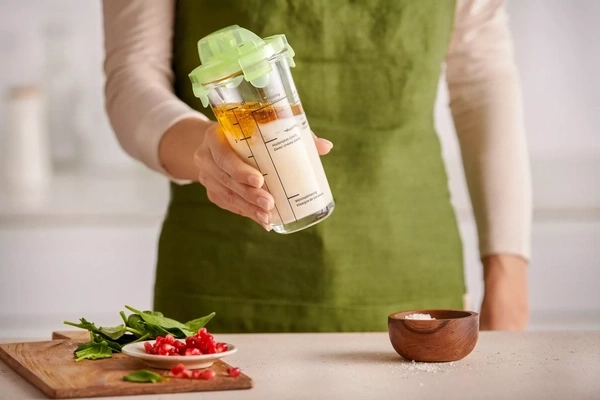 Salatmahlzeiten, Buch + Dressing-Shaker, 3 dl - Kombi