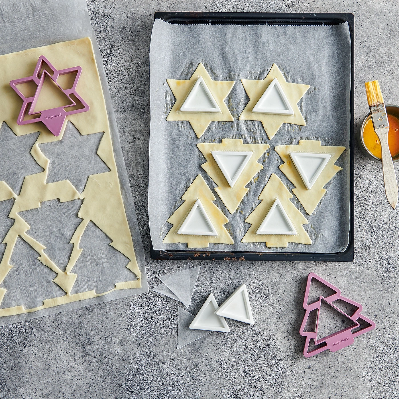 Préparation de biscuits de Noël : pâte, emporte-pièces, plaque de cuisson, formes, cuisine, nourriture, étoiles, arbres