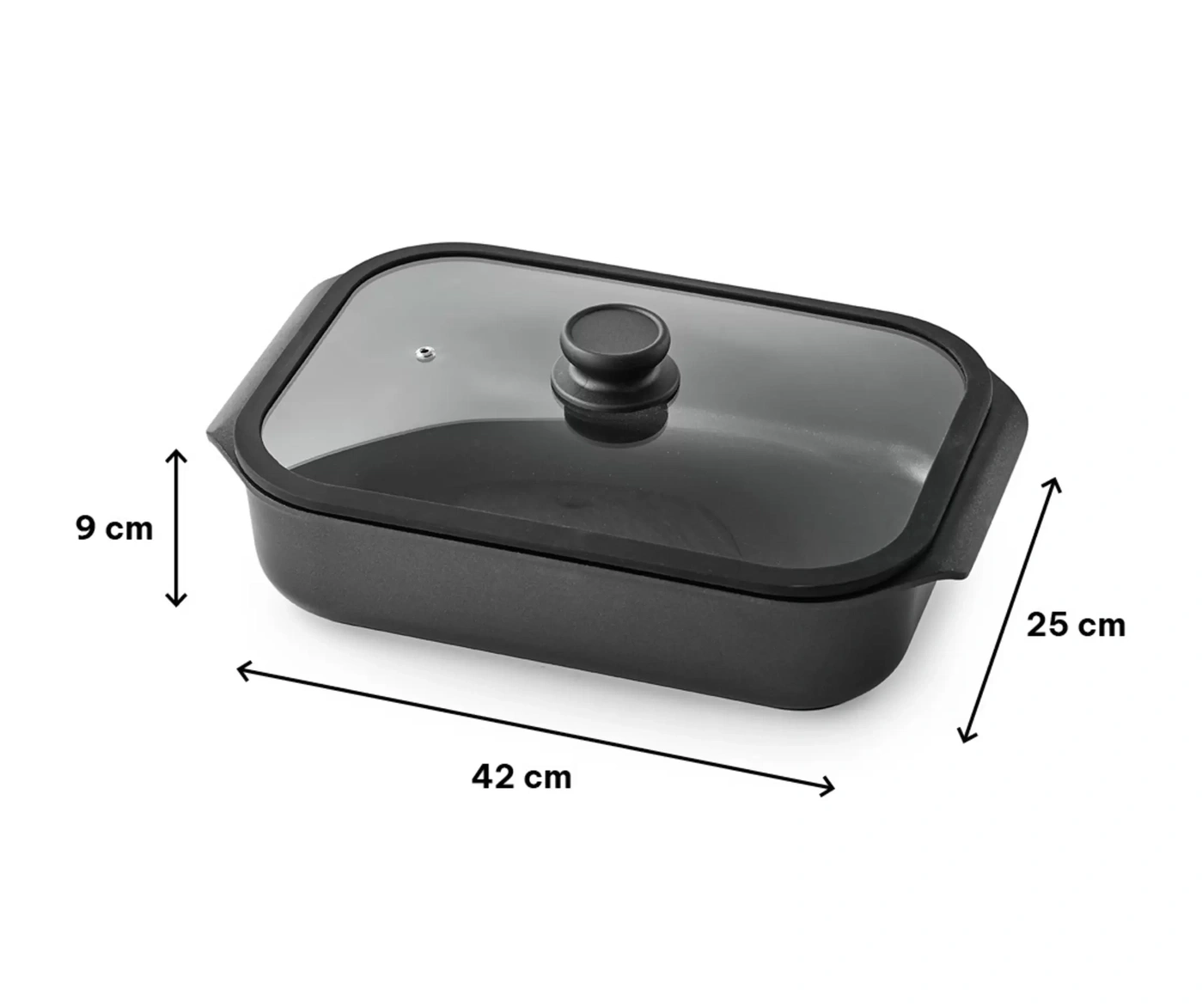 Une cocotte noire avec couvercle en verre et dimensions de 42 cm de long, 25 cm de large et 9 cm de haut.
